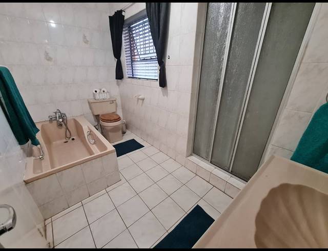 4 BEDROOM HOUSE FOR SALE IN SONNEVELD